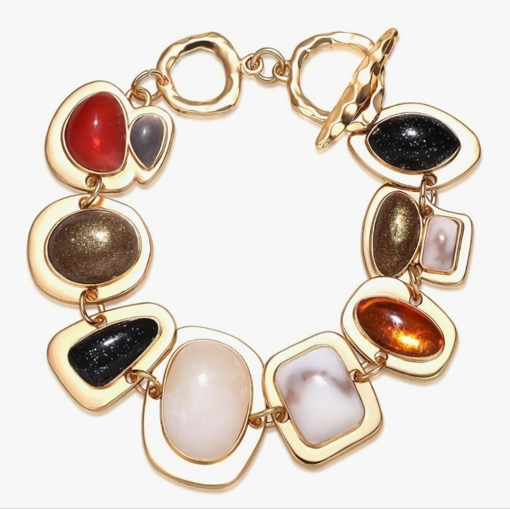 Gorgeous Vintage Golden Faux Stone Bracelet - Picture 5 of 5